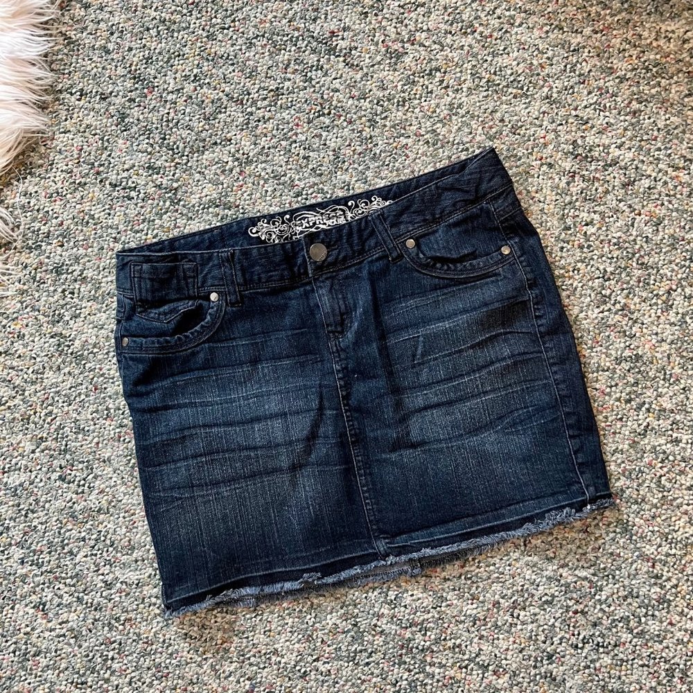 Flattering! Express jeans raw hem denim mini skirt
